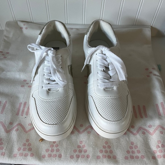 NEW MIA ALISA casual low top sneaker - Picture 2 of 7